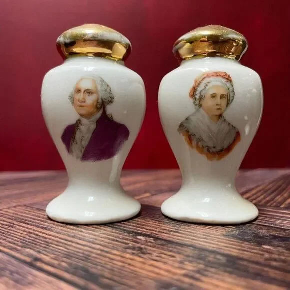 Vintage 1950s Souvenir Colonial Salt & Pepper Shakers (Set of 4) Pres.Washington - Picture 3 of 13